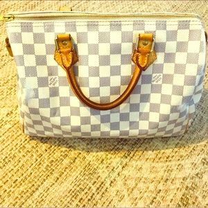 Louis Vuitton speedy 30.